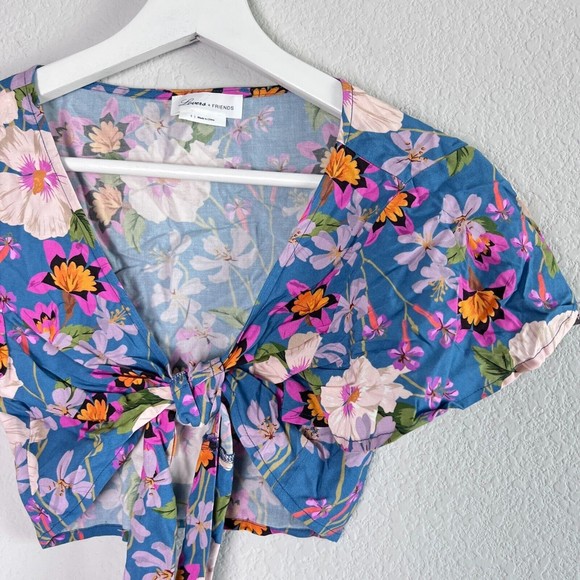 Lovers + Friends Blue Floral Crop Top - Picture 3 of 8